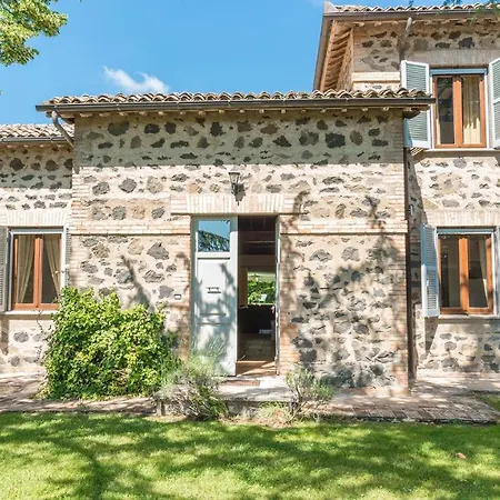 Vila Casale Dei Tigli 8, Emma
