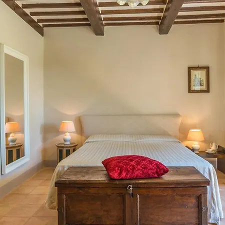 Vila Casale Dei Tigli 8, Emma