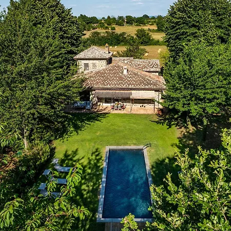 Vila Casale Dei Tigli 8, Emma Castel Giorgio