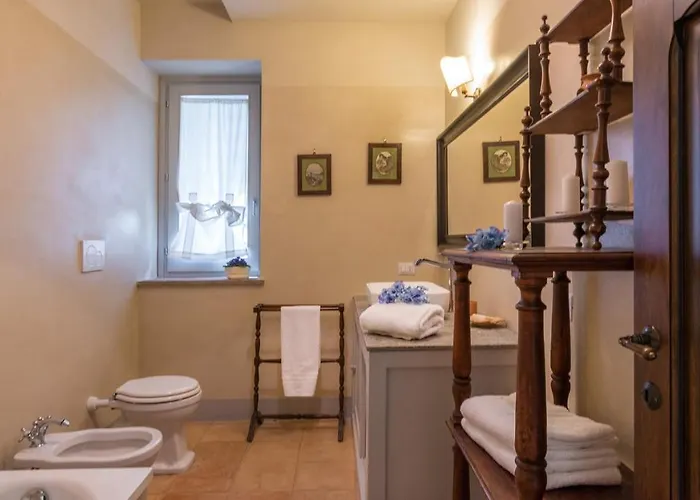 Villa Casale Dei Tigli 8, Emma *